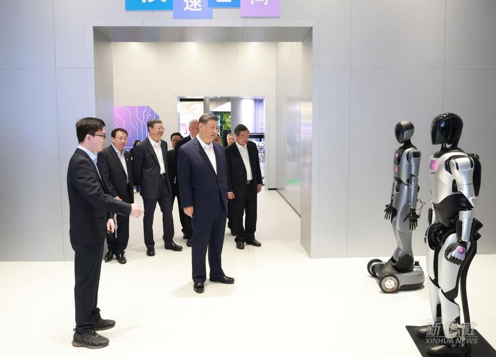习近平总书记到上海调研，z6mg·人生就是博代表具身智能行业汇报进展